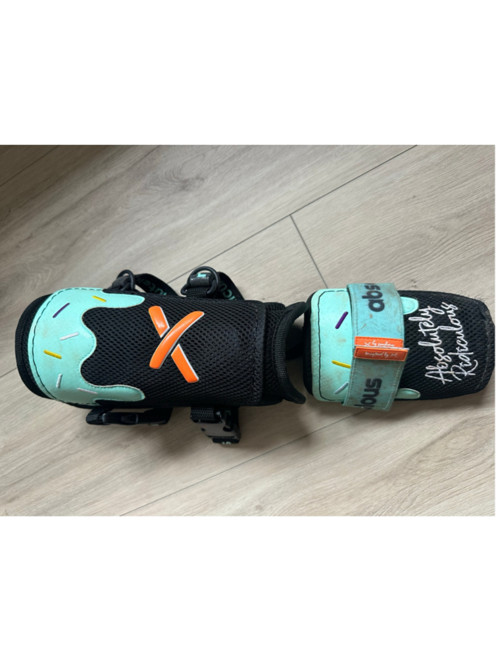 Boys Absolutely Ridiculous Shin Guards One Size Black Mint